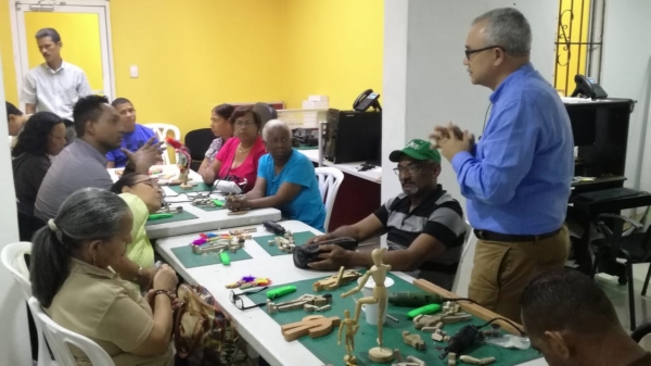 FODEARTE imparte taller de mejoramiento y asesoría artesanal a artesanos de San Pedro de Macoris