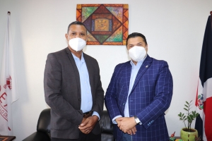 FODEARTE RECIBE VISITA DEL DIPUTADO RAFAEL TOBÍAS CRESPO