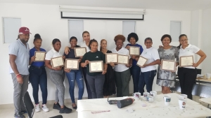 FODEARTE REALIZA TALLER DE CAPACITACIÓN EN “RESINA EPÓXICA “ EN PUNTA CANA