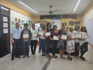 FODEARTE REALIZA ENTREGA DE CERTIFICADOS A LOS CAPACITADOS EN EL TALLER BÁSICO DE PELETERÍA EN SANTO DOMINGO OESTE