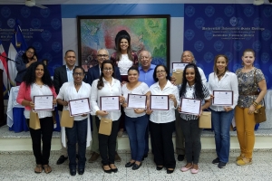 FODEARTE ENTREGA CERTIFICADOS A NUEVOS ARTESANOS EN SAN FRANCISCO DE MACORIS