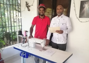 FODEARTE REALIZA ENTREGA DE HERRAMIENTA AL ARTESANO PORFIRIO ESTÉVEZ MARTE