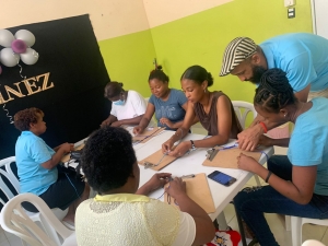 FODEARTE CULMINA TALLER DE TEJIDOS EN MAQUETARIA, SANTO DOMINGO ESTE
