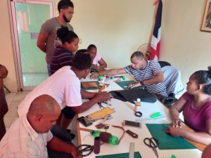 FODEARTE DA SEGUIMIENTO A FORMACIÓN ARTESANAL EN LA REGIÓN ENRIQUILLO